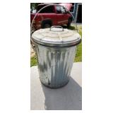 small trash can & litter