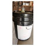 Partial can hydraulic oil