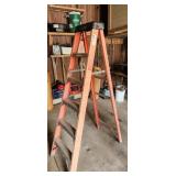 6' fiberglass ladder