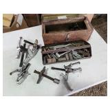 gear pullers and box