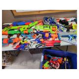 tote, Nerf guns, ammo
