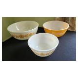Pyrex Butterfly Gold mixing bowls
