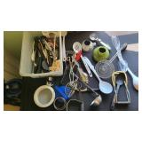 tote and utensils