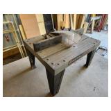 B&D router table