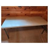 folding table