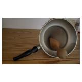 vtg Aluminum cone colander and pestle