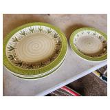paltes and bowls