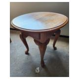 end table 27x23x23