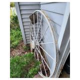 54' steel wheel INCLUDES DEAD WASP NEST