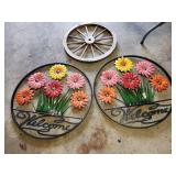 metal welcome signs, wooen wheel decor