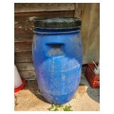 poly barrel with spin on top