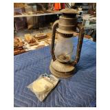 Antique vintage Dietz No. 2 Blizzard oil lantern,