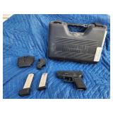 SPRINGFIELD XD40 SUB-COMPACT HAND GUN,