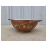 Vintage Pyrex 444 early American 4 quart Bowl