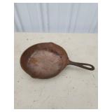 Vintage antique 8 inch cast iron fry pan