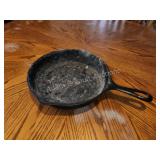 Antique vintage 10 inch cast iron skillet