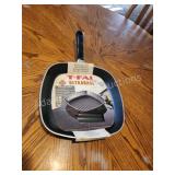 T-Fal ultrabase Royale nonstick Square Grill pan,