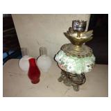 VINTAGE TABLE LAMP AND 3 GLOBES