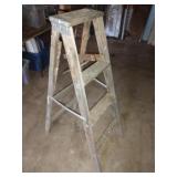Vintage 4 ft wooden step ladder