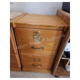 Oak 2-drawer locking filing cabinet with