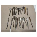 ASSORTED WOOD PADDLE BITS