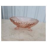Vintage pink depression glass 3-footed 8-in bowl