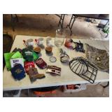 Box of miscellaneous kitchen, household items