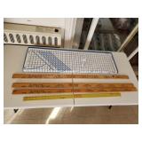Fabric measuring cardboard and assorted