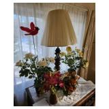 Table lamp, vintage floor lamp, and assorted