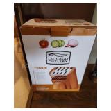 Brand new Chicago Cutlery Fusion knife block,