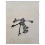 Antique vintage skeleton keys