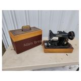 Antique vintage Singer 99K portable sewing