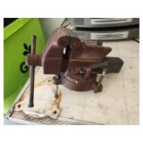 Lakeside 3.5 in bench vise Lakeside 3.5 in bench vise
