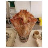 Decorative 14 inch wavy Edge floor flower vase Decorative 14 inch wavy Edge floor flower vase
