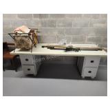 Custom utility desk, 28 X 79.5 x 27.5, contents Custom utility desk, 28 X 79.5 x 27.5, contents