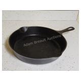 Antique vintage Griswold 8 cast iron skillet 704Z