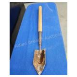 Hardwood handle Trappers trowel Hardwood handle Trappers trowel