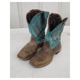 Ariat women Ariat women