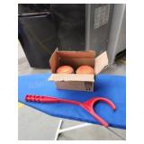 MTM Case-Gard E-Z Thrower skeet thrower and 26 MTM Case-Gard E-Z Thrower skeet thrower and 26
