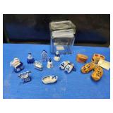 Assorted Dutch collectibles Assorted Dutch collectibles