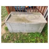 Large Suncast plastic patio storage box, 27 x Large Suncast plastic patio storage box, 27 x