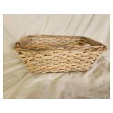 Decorative woven wireframe basket, 7x12x5 Decorative woven wireframe basket, 7x12x5