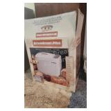 NIB Breadman Plus Bread Machine