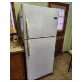 Frigidaire top freezer refrigerator, light comes