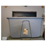 Homz 32 gallon storage tote, Gray