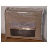 NEW Danjor Linens Platinum 1800 collection queen