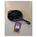 LODGE 8CB CAST IRON WEDGE CORNBREAD PAN