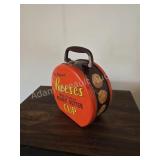 VINTAGE REESES PEANUT BUTTER CUP TIN LUNCH BOX