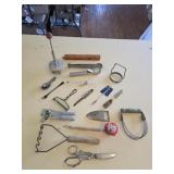 VINTAGE KITCHEN UTENSILS AND GADGETS LOT