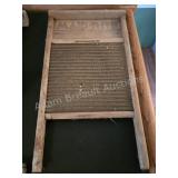 Vintage Maid-Rite Wooden Washboard. Classic